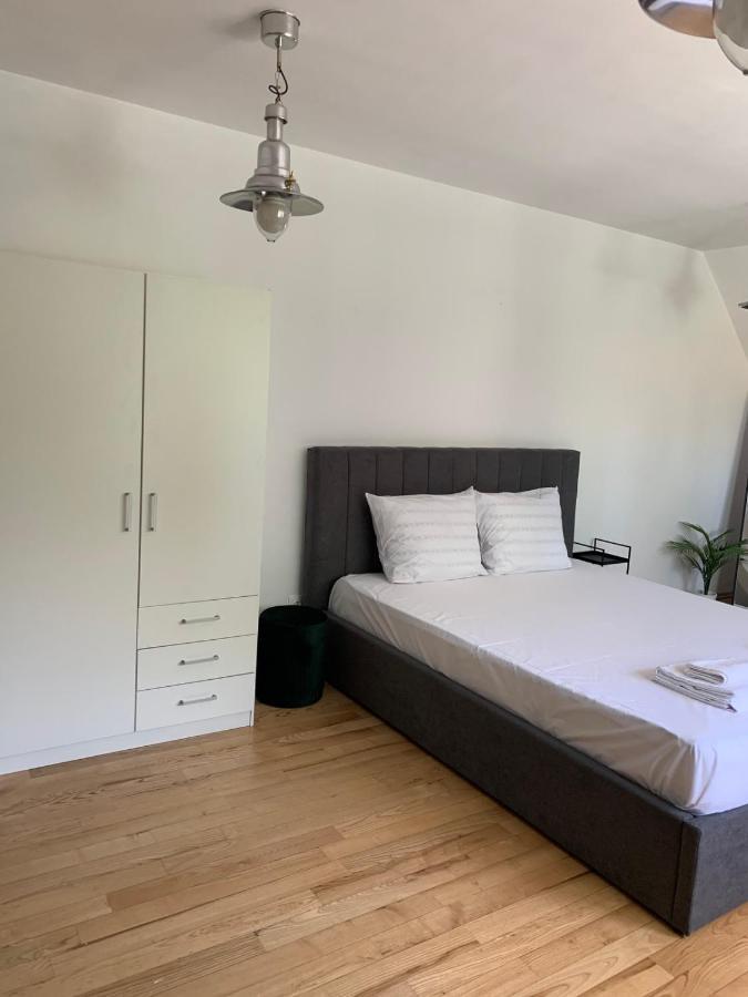 Apartment Minimalist